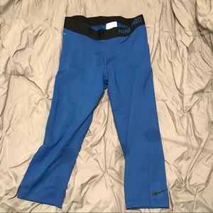 Nike pro workout capris